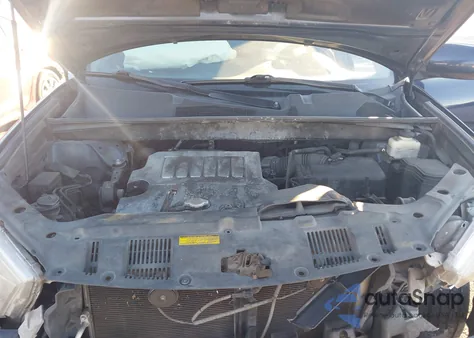 2013 Toyota Highlander Se V6 z USA, uszkodzony, nr VIN 5TDZK3EH3DS131802